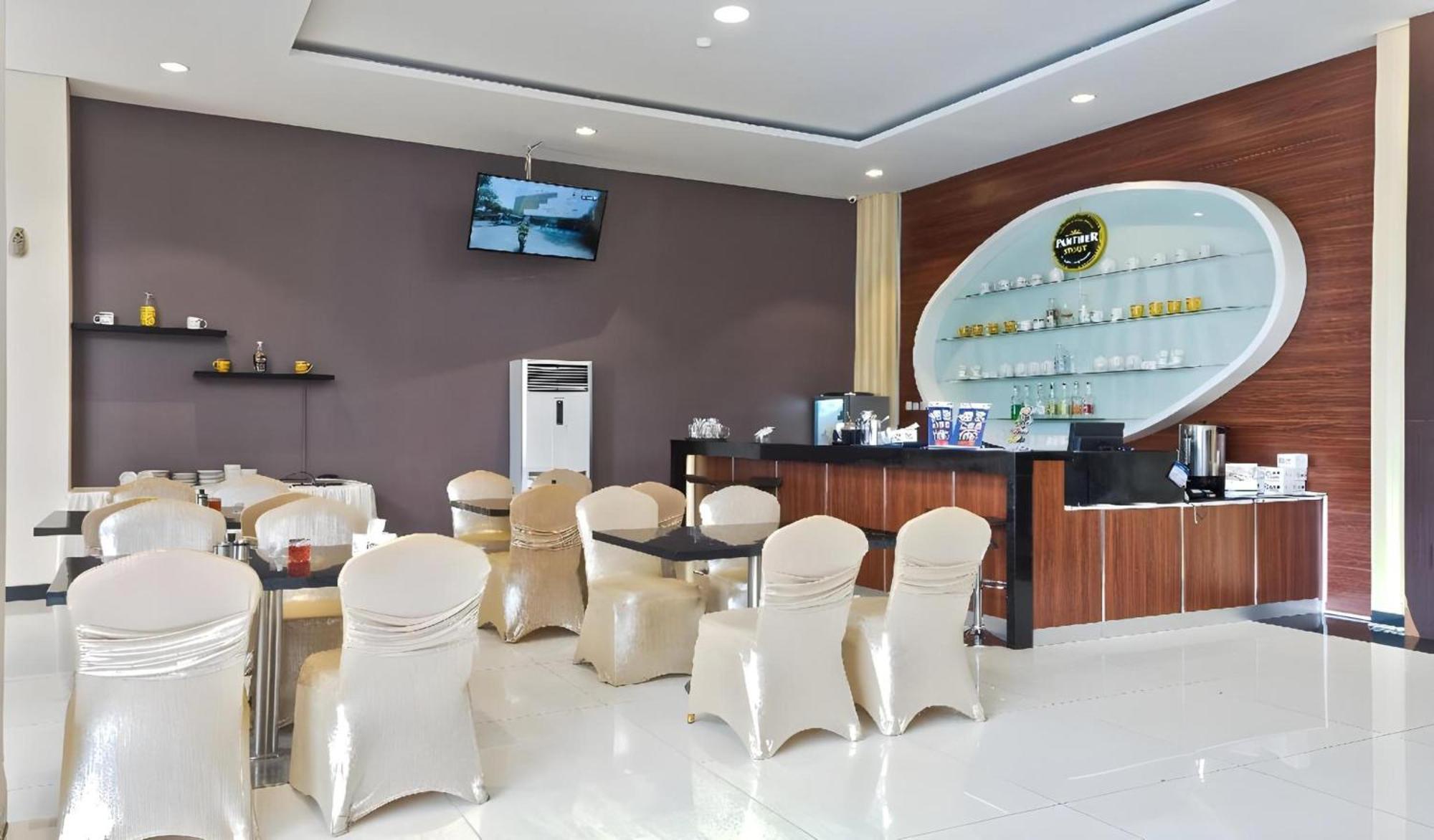Vaccinated Staff - Collection O 26 Hotel Igloo Bekasi Exterior foto