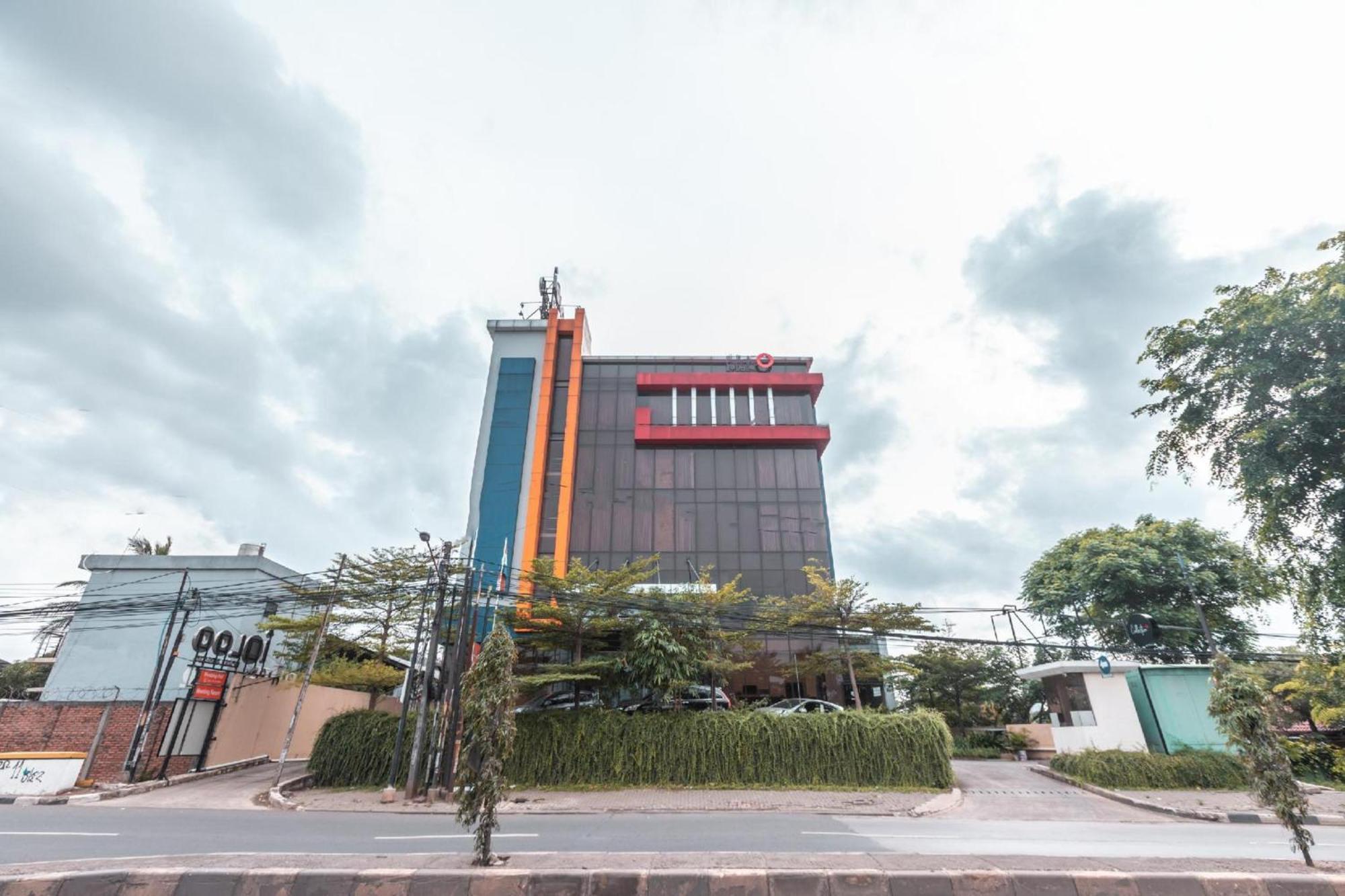 Vaccinated Staff - Collection O 26 Hotel Igloo Bekasi Exterior foto